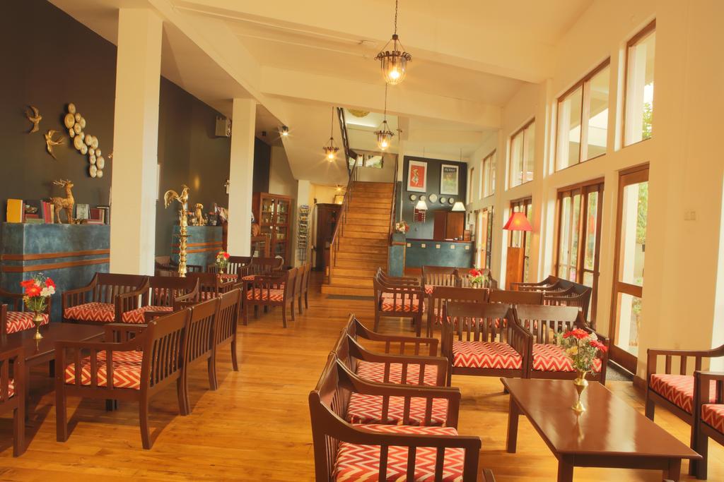 โอเรียนท์ โฮเต็ล Hotel บันดาราเวลา ภายนอก รูปภาพ