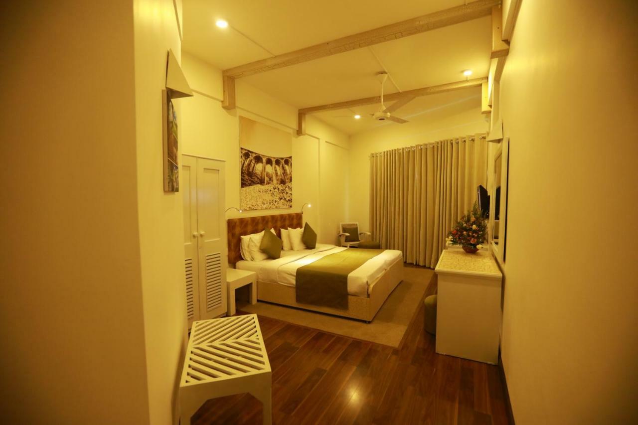 โอเรียนท์ โฮเต็ล Hotel บันดาราเวลา ภายนอก รูปภาพ